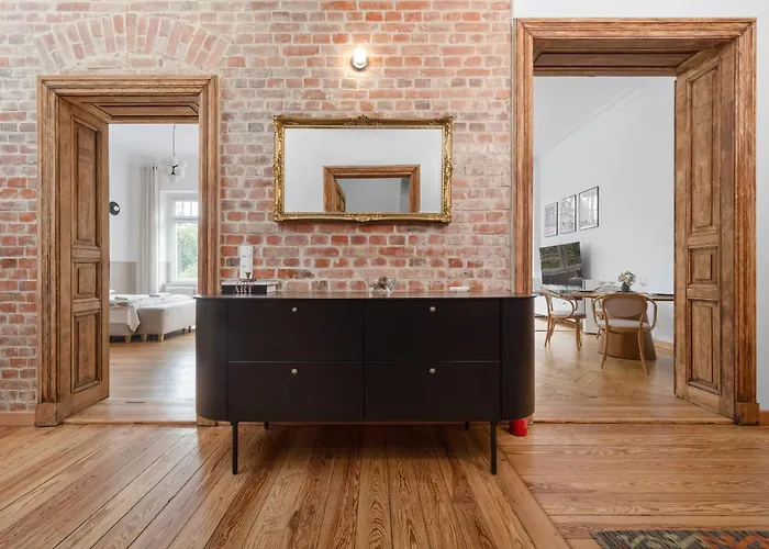 Vintage Apartment Z Dwiema Sypialniami W Poblizu Centrum Wroclawia By Renters Prestige